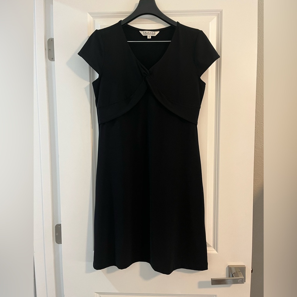 JohnPaulRichard size M black cap sleeve stretch dress